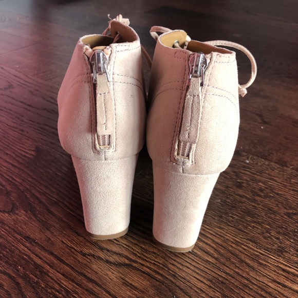 Franco Sarto light pink suede sandal heels - Picture 4 of 6
